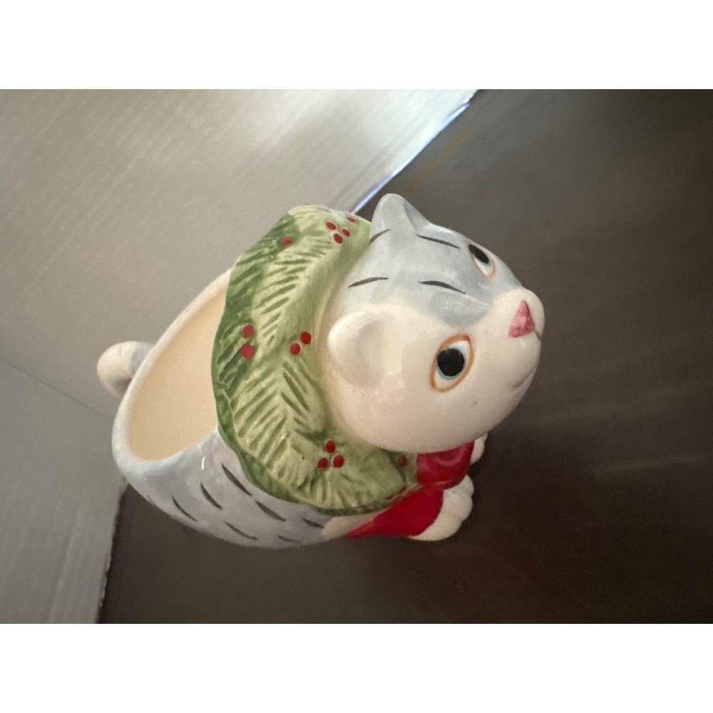 Russ Berrie Christmas Cat Wreath Ceramic Planter Candy Dish 12777 Holiday Decor